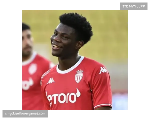 楚阿梅尼完成4次拦截,成功限制本菲卡反击威胁 楚阿梅尼完成4次拦截,成功限制本菲卡反击威胁