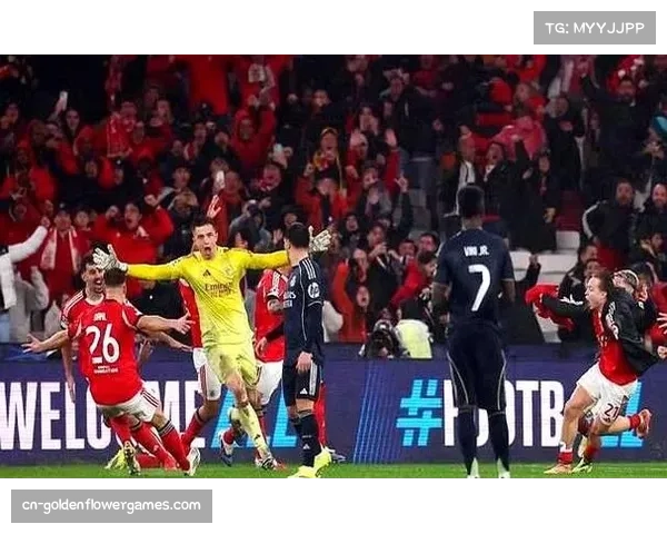 特写：终场哨响，为布雷斯特打入绝杀球的老将眼泛泪光